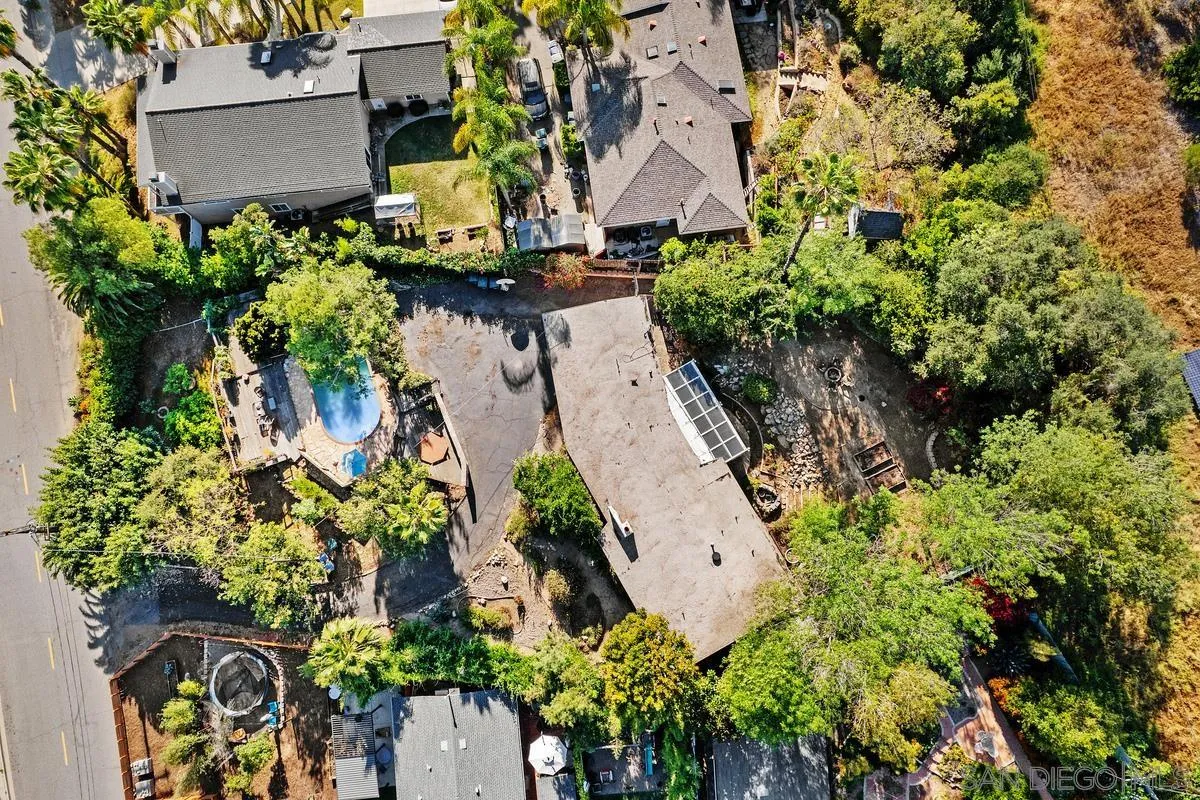 https://cdn.realtyfeed.com/cdn/127/260007103/aaab7acd4b45972325f9e4bd1a5d6cad.webp