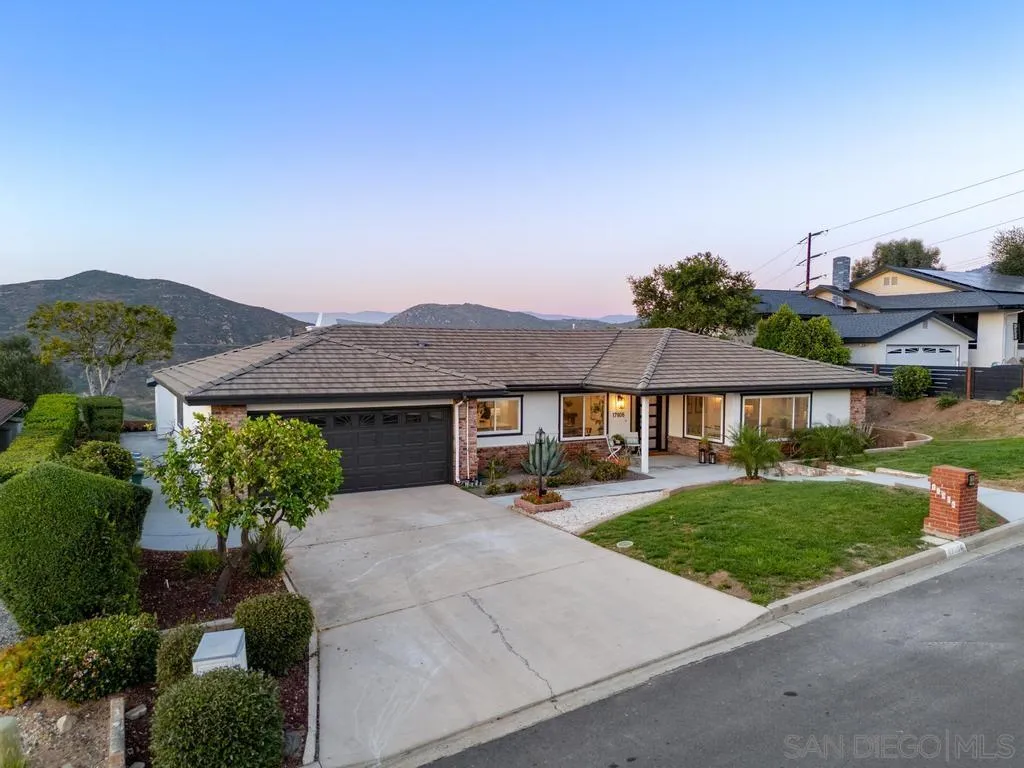 https://cdn.realtyfeed.com/cdn/127/260007104/4b5441708f056a95007ba49284e7133a.webp