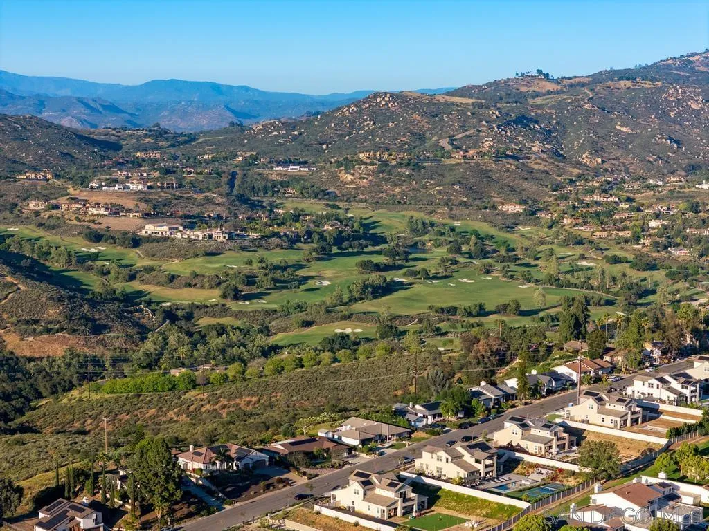 https://cdn.realtyfeed.com/cdn/127/260007104/4ed1ef28acc70a8215969c88a190fd16.webp