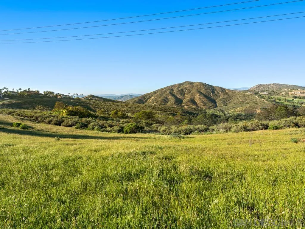 https://cdn.realtyfeed.com/cdn/127/260007104/5ea7e1ab68a637b5832d70fc50959c96.webp