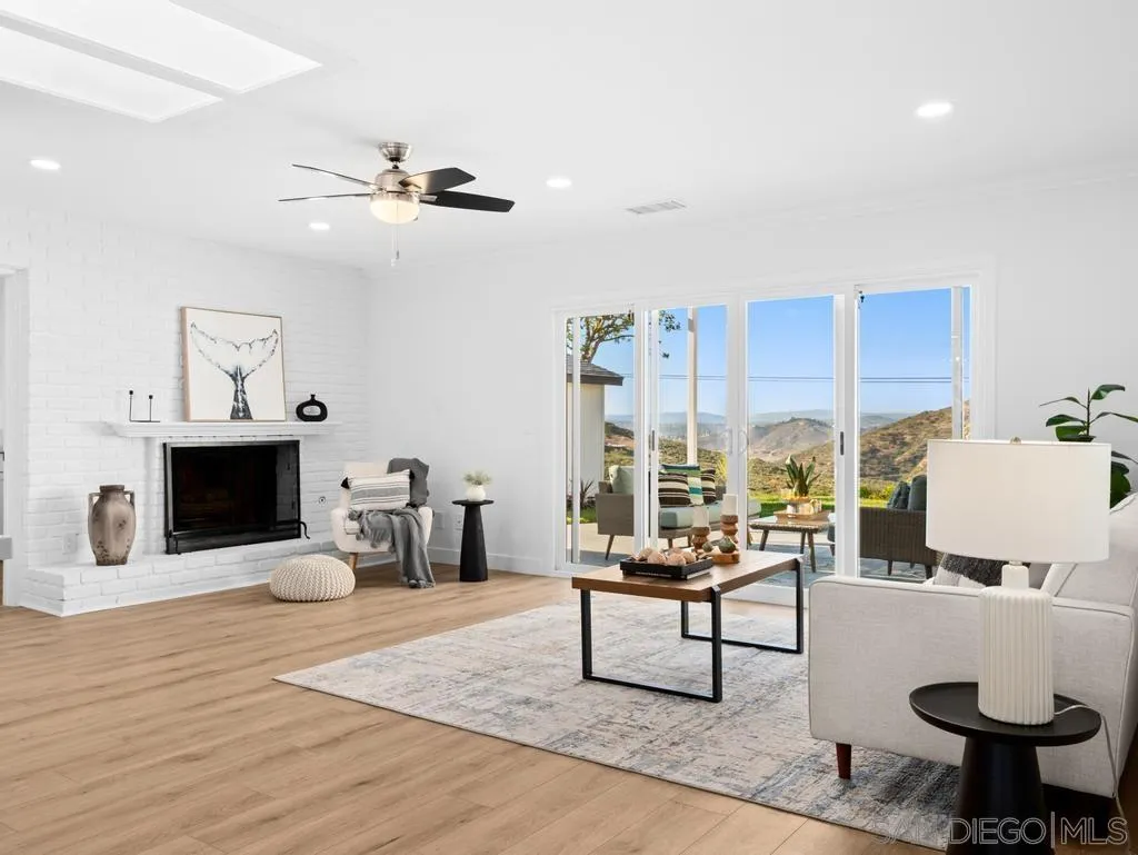 https://cdn.realtyfeed.com/cdn/127/260007104/8d135069104a4bb2e5596b16725f7a6b.webp