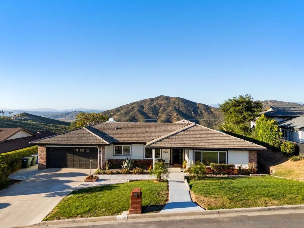 https://cdn.realtyfeed.com/cdn/127/260007104/97ba7a97e93d4c17ffb5db1b9475c241.webp