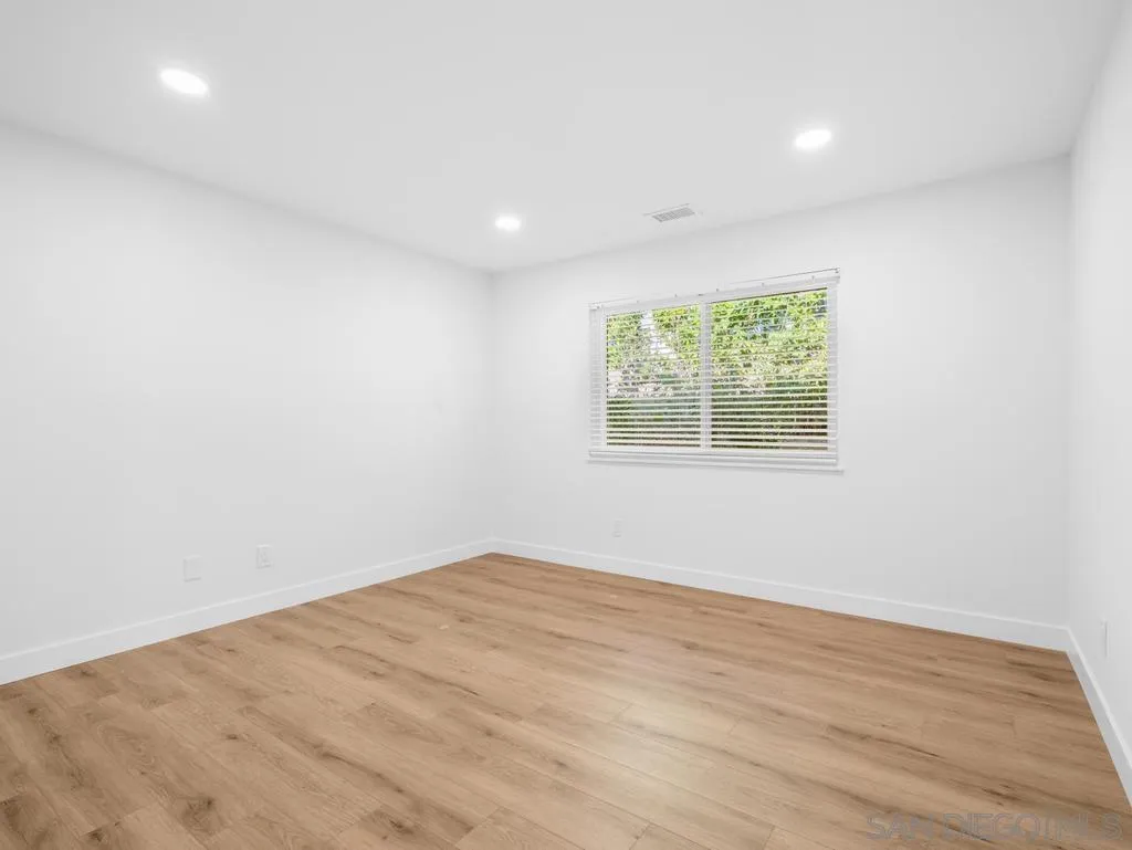 https://cdn.realtyfeed.com/cdn/127/260007104/a9bc36d250f562d64199763503502e1b.webp