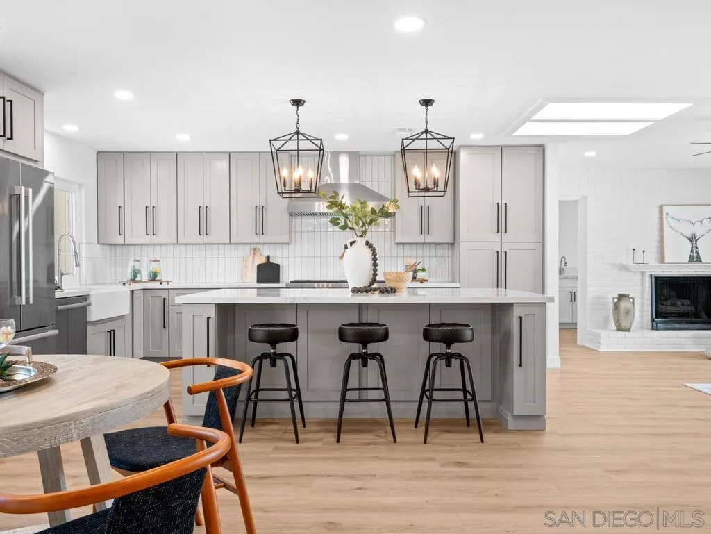 https://cdn.realtyfeed.com/cdn/127/260007104/b594f60c8c60783171793c1876bdf8b9.webp
