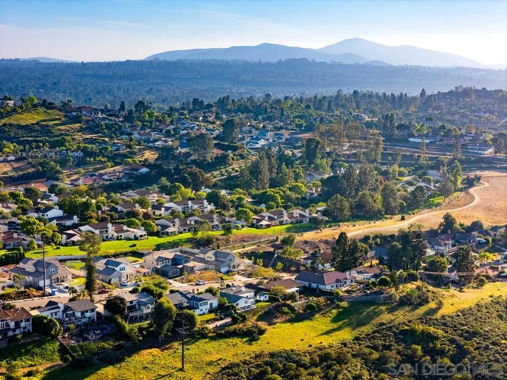 https://cdn.realtyfeed.com/cdn/127/260007104/ea853423e0af5005c5ea8a1137d6cb54.webp