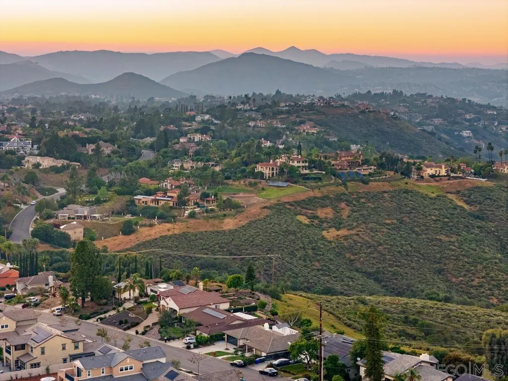 https://cdn.realtyfeed.com/cdn/127/260007104/f94e0207a5168b3d24108123baf4afee.webp