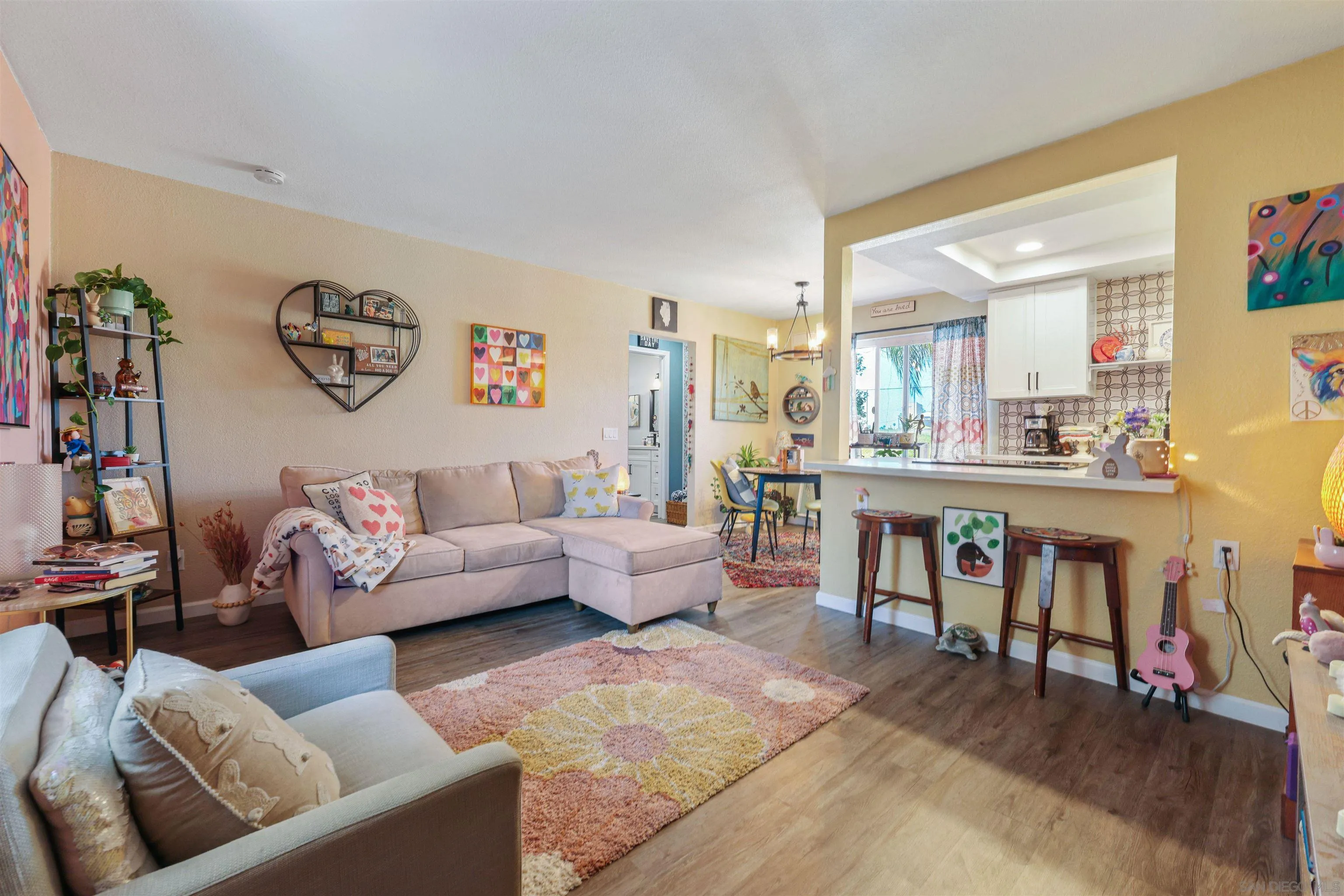 Photo #1: 260007105 Listing: Photo #1