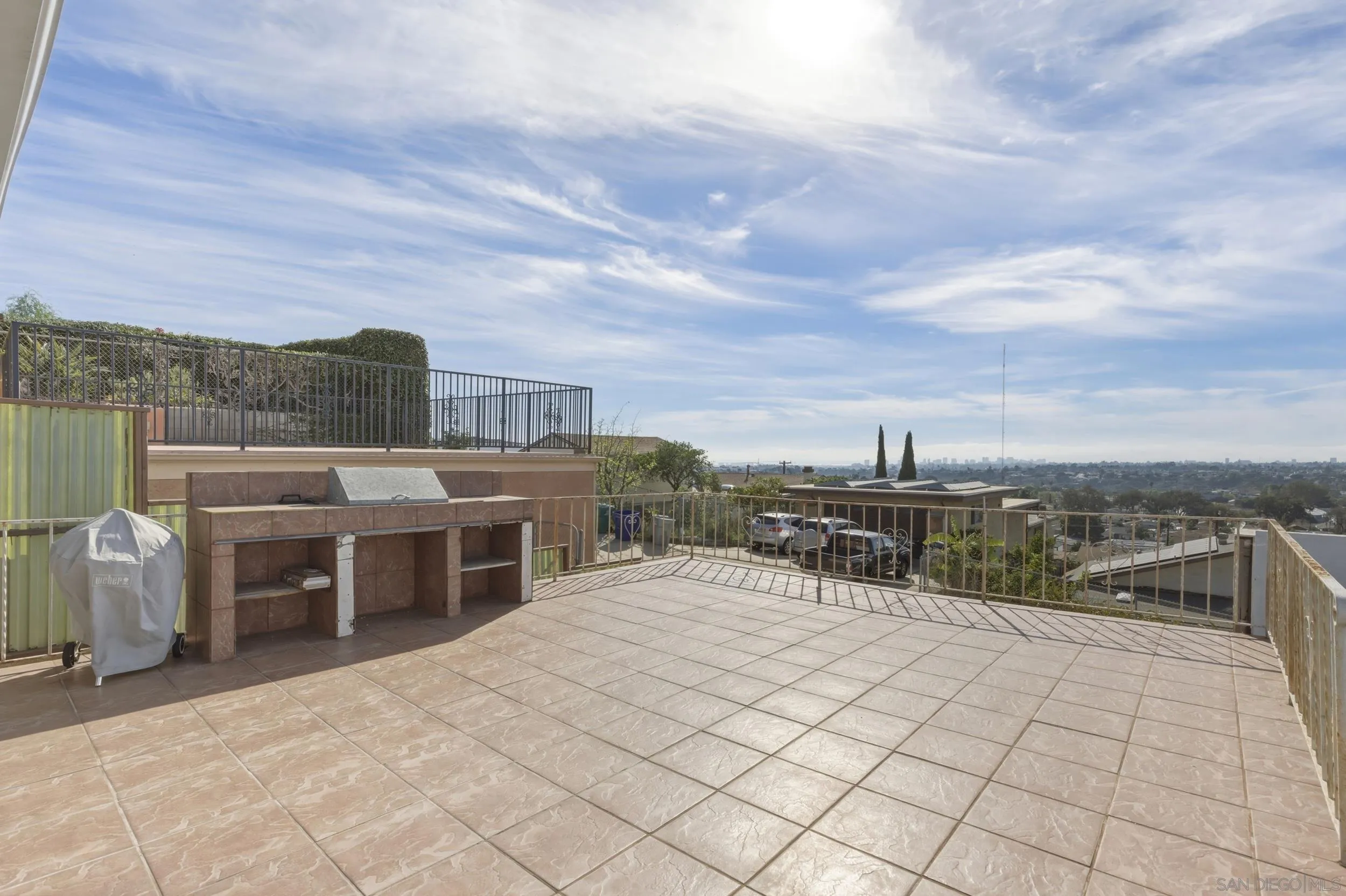 https://cdn.realtyfeed.com/cdn/127/260007110/c50476ee8ae0ccf0fc82010f94426221.webp