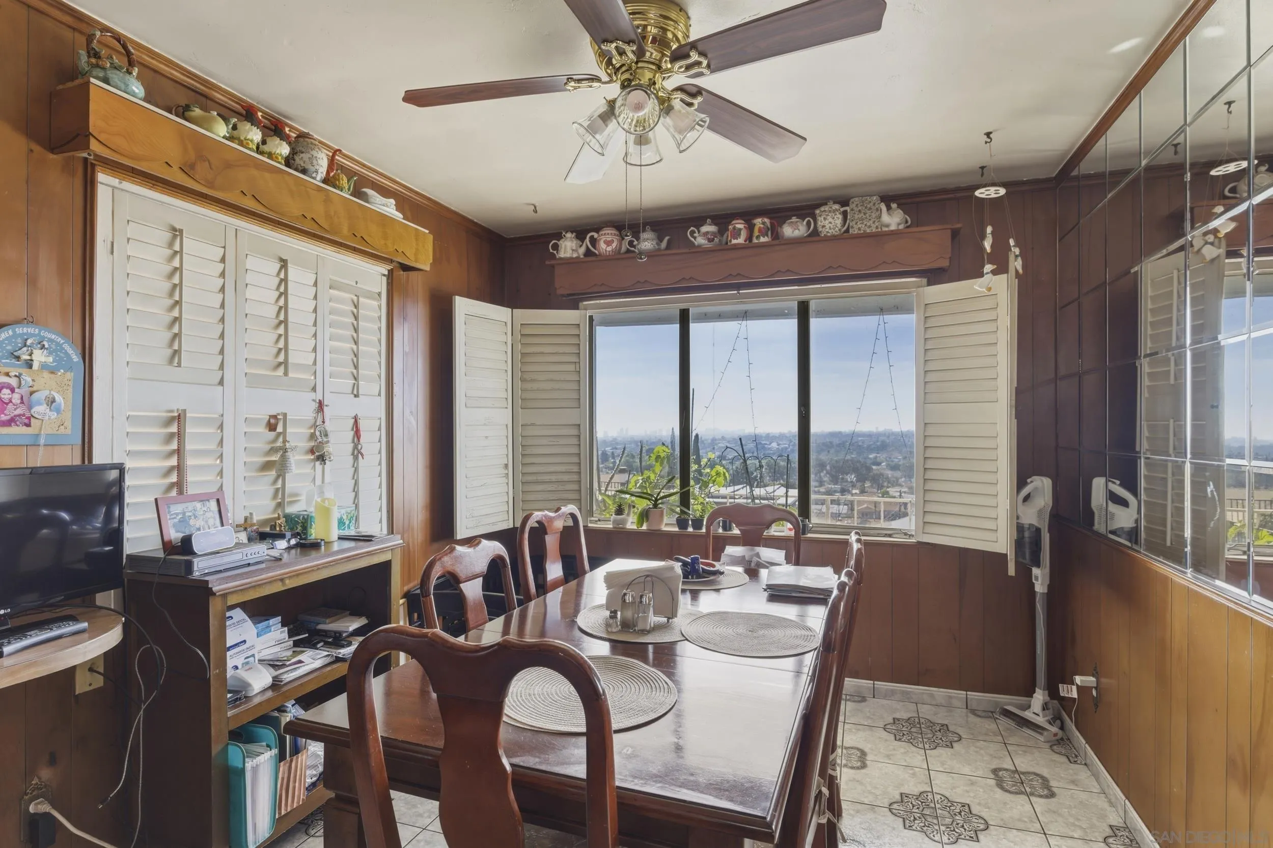 https://cdn.realtyfeed.com/cdn/127/260007110/d821364a395221bcf34896f0161392fb.webp