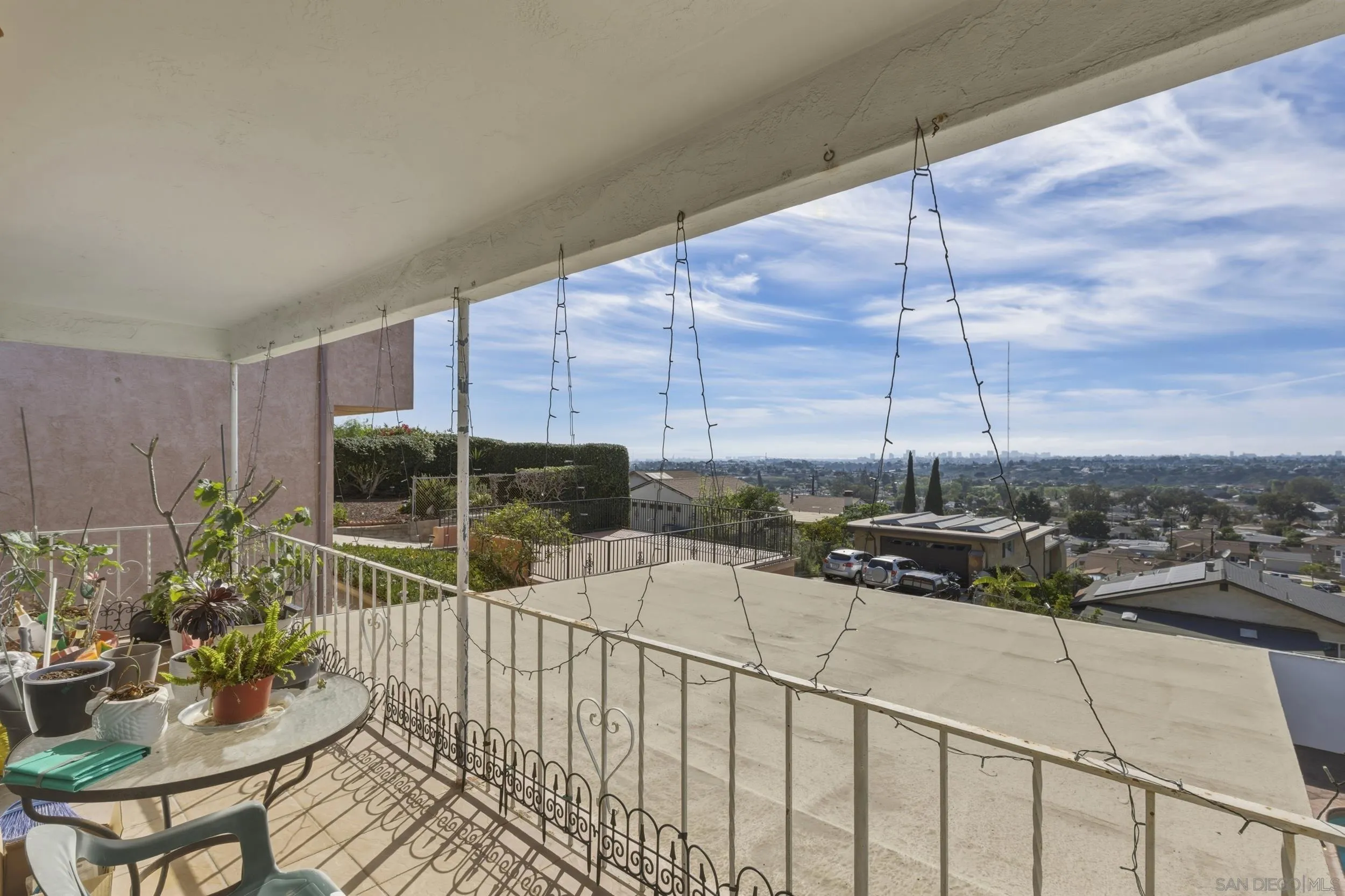 https://cdn.realtyfeed.com/cdn/127/260007110/ff3a66b68d6c789eb0faf028e92453f2.webp