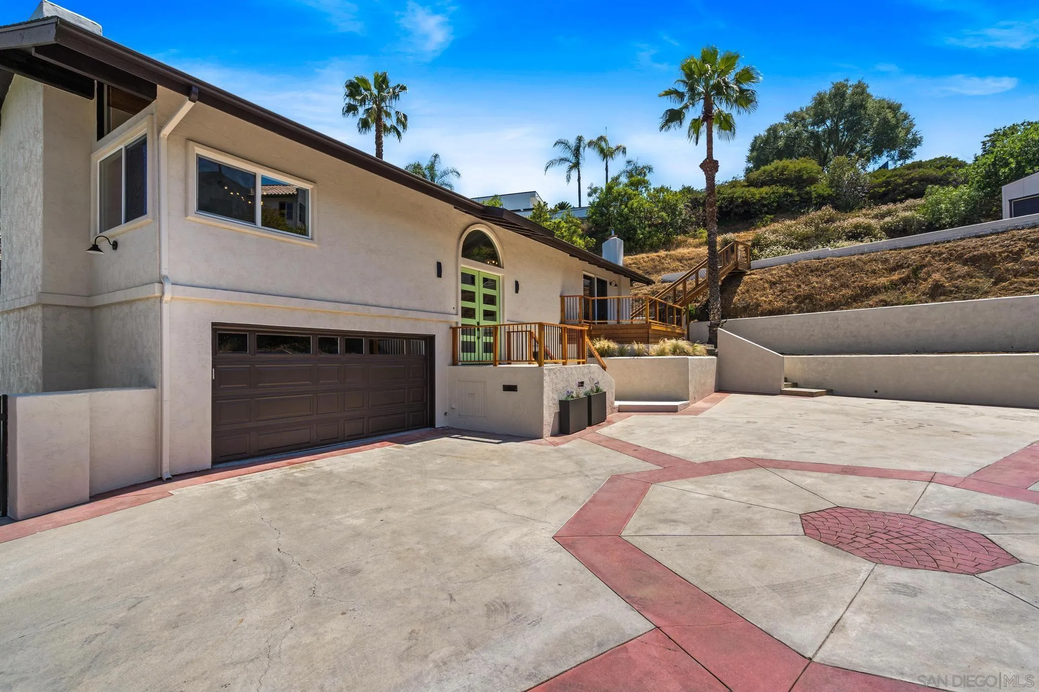 https://cdn.realtyfeed.com/cdn/127/260007113/57231b8dc81b03a1d30cfe7080200a38.webp