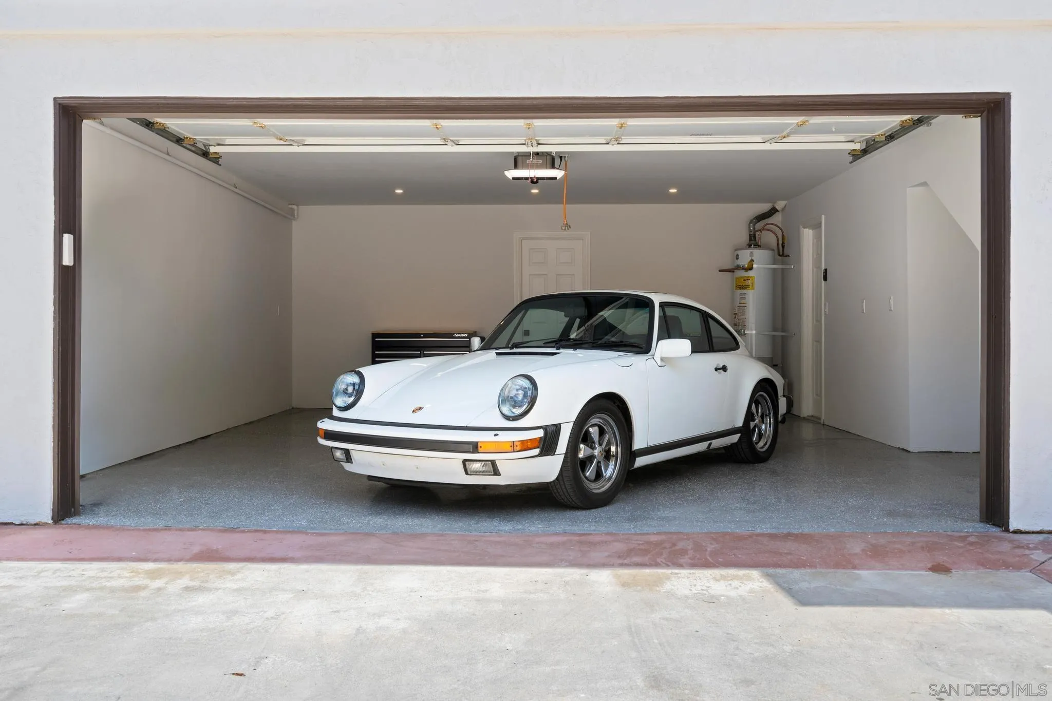 https://cdn.realtyfeed.com/cdn/127/260007113/71a0529e1b32c71f53e0a552a2083b9f.webp