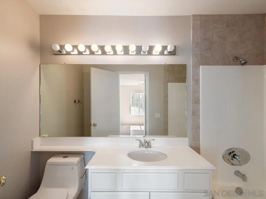 Photo #23: 260007115 Listing: Photo #23