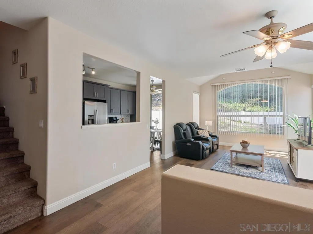 Photo #3: 260007115 Listing: Photo #3