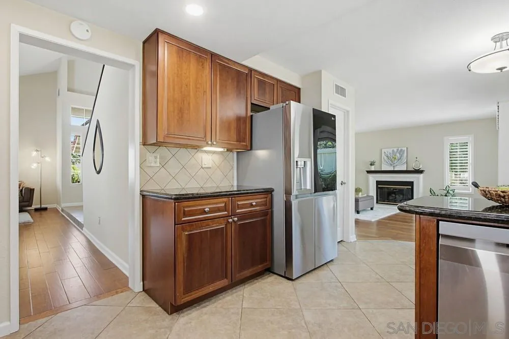 https://cdn.realtyfeed.com/cdn/127/260007118/0d6b87b76d95f966f6fb3ce9c5f1cb9a.webp