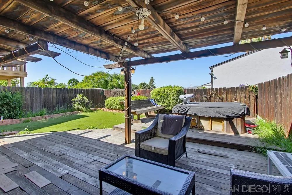 https://cdn.realtyfeed.com/cdn/127/260007120/33b93a06f08205a9431b119c9896be04.webp