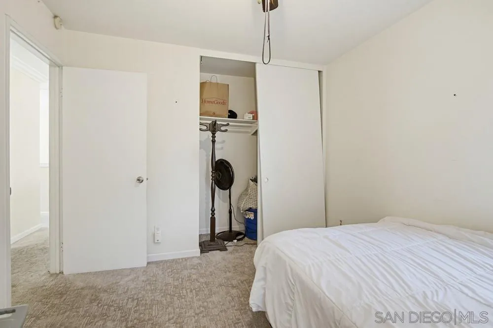 https://cdn.realtyfeed.com/cdn/127/260007120/35bcc7a7f17093b75342e7233967e2b9.webp