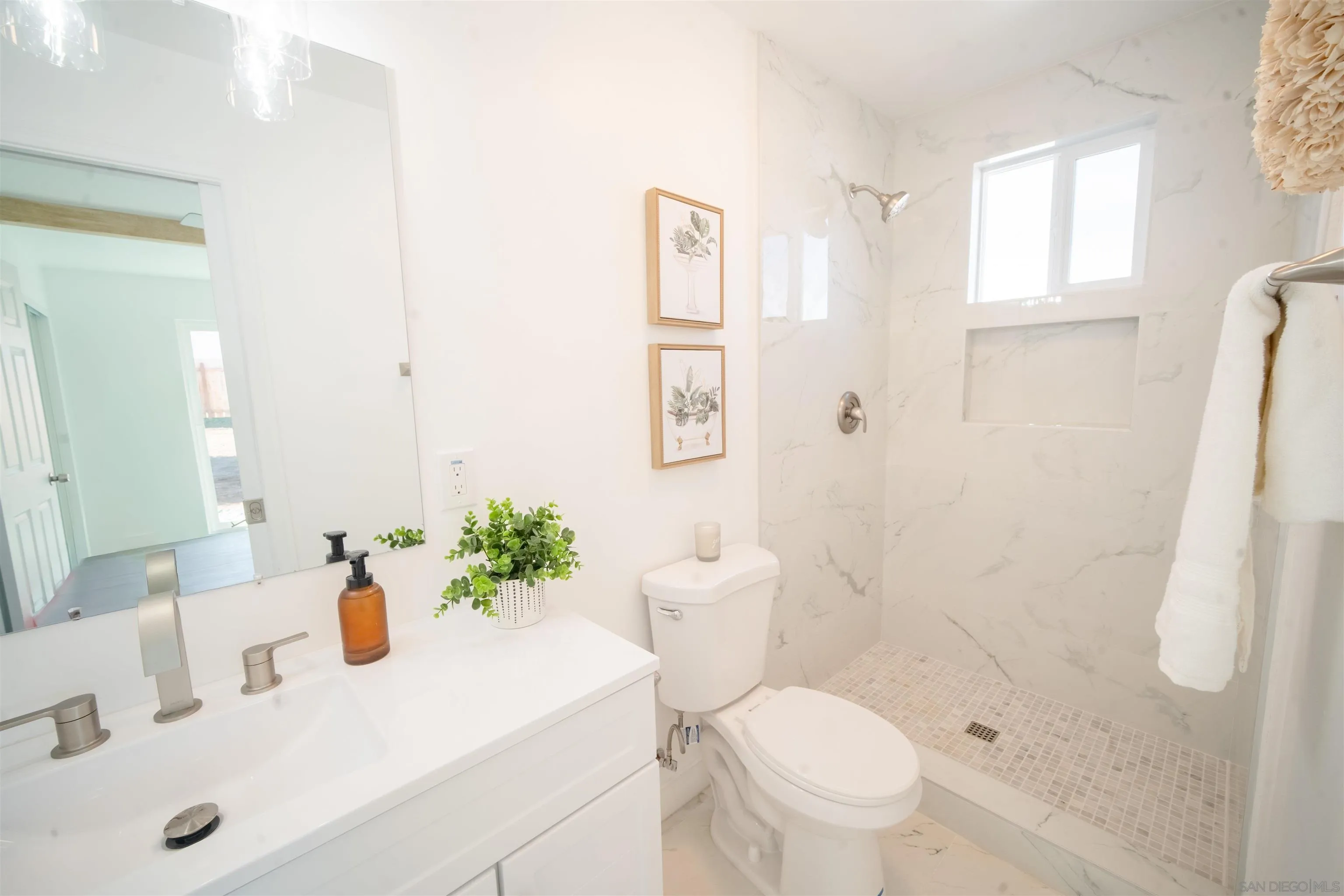 https://cdn.realtyfeed.com/cdn/127/260007127/b049f6cd125edda755610e330987ab73.webp