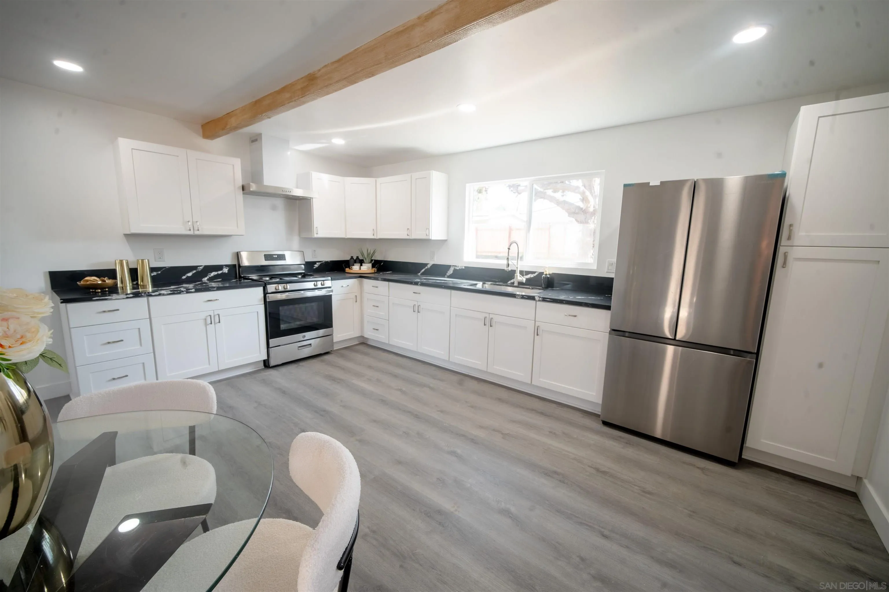 https://cdn.realtyfeed.com/cdn/127/260007127/dc4fb83be5f51a992248ef9219d8efc0.webp