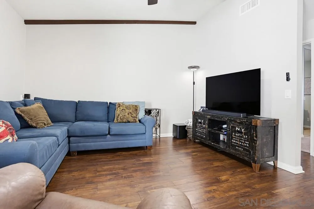 https://cdn.realtyfeed.com/cdn/127/260007129/6315aad124fc6ac65941686d579a08c8.webp
