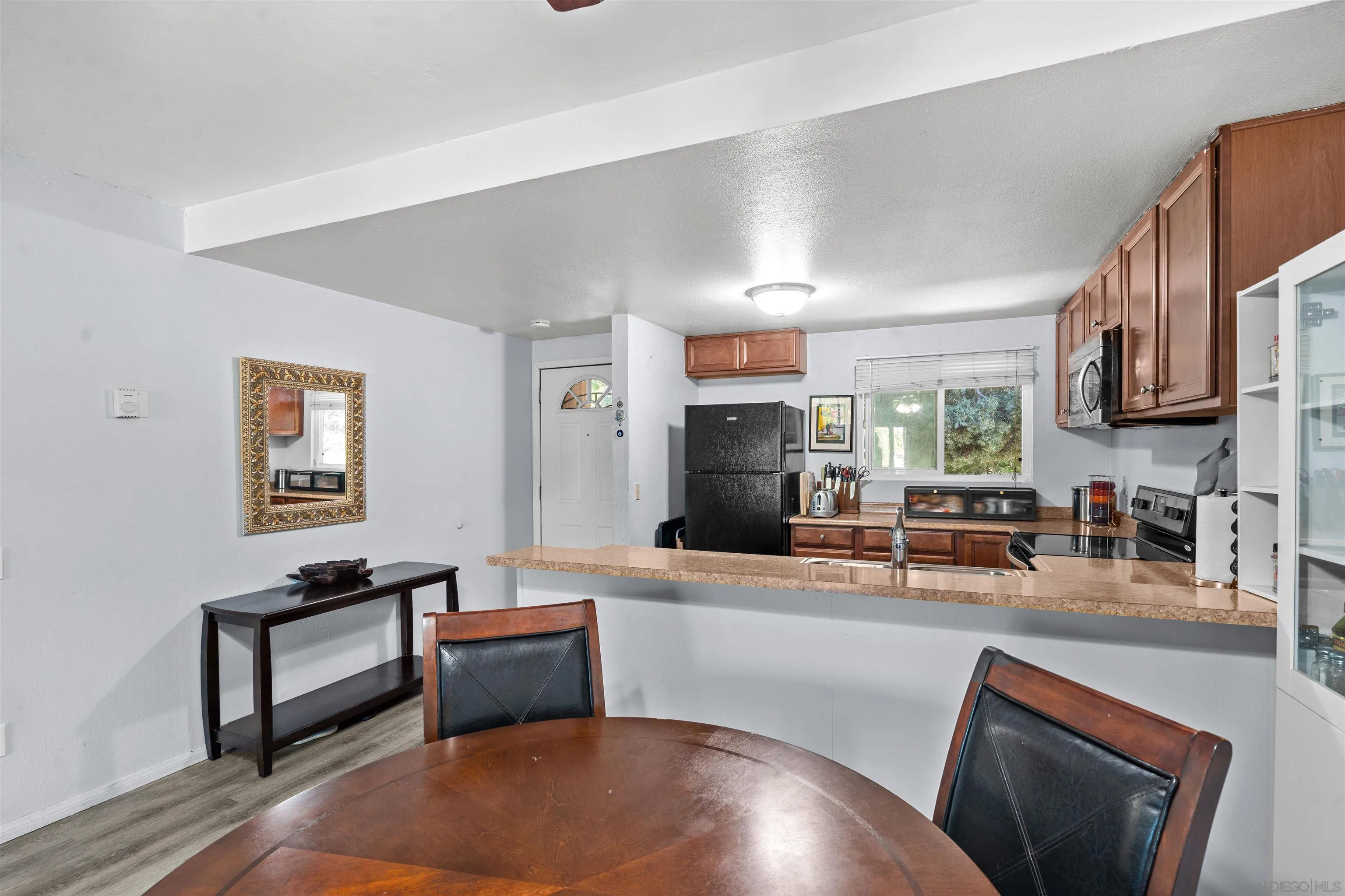 Photo #6: 260007130 Listing: Photo #6