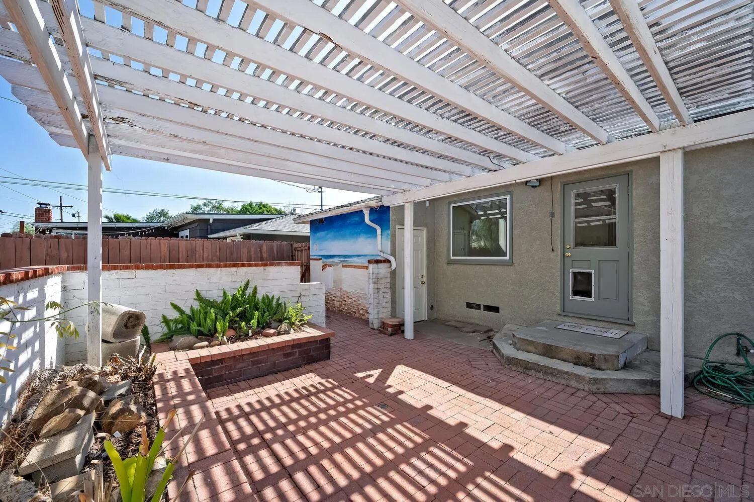 https://cdn.realtyfeed.com/cdn/127/260007131/11d1c74cef3136e3f8641eed985d7dbd.webp