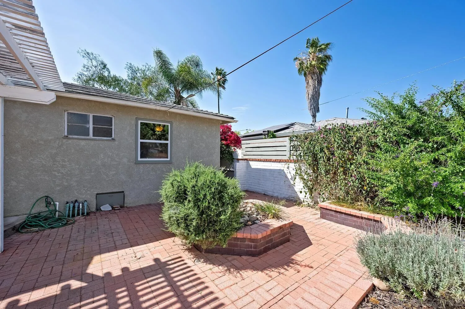 https://cdn.realtyfeed.com/cdn/127/260007131/a6aa10bd70ab06c18cd09fac14c5a6d3.webp