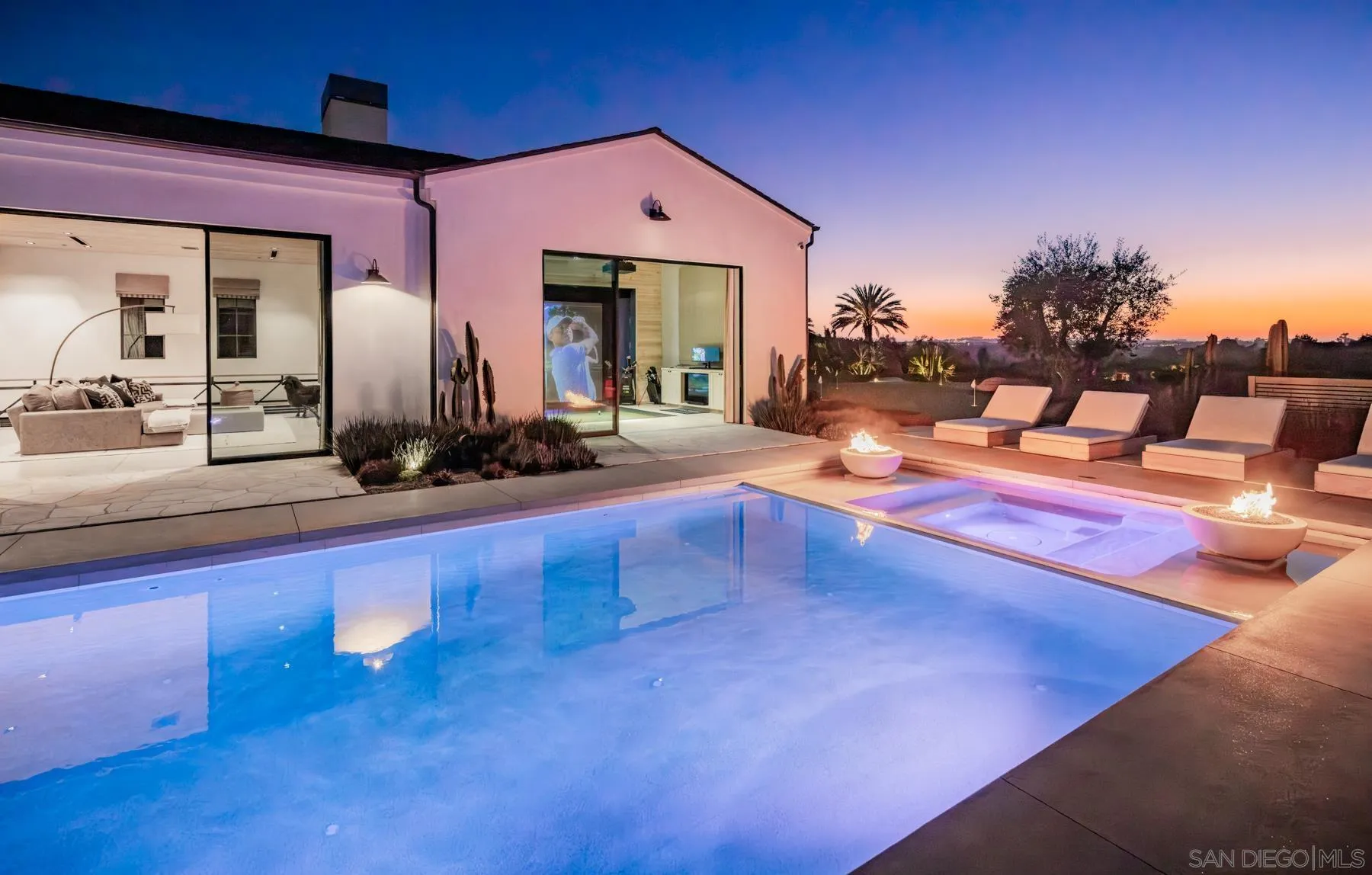 https://cdn.realtyfeed.com/cdn/127/260007132/0121880a66ba3f3c6f6e32529c5e261b.webp