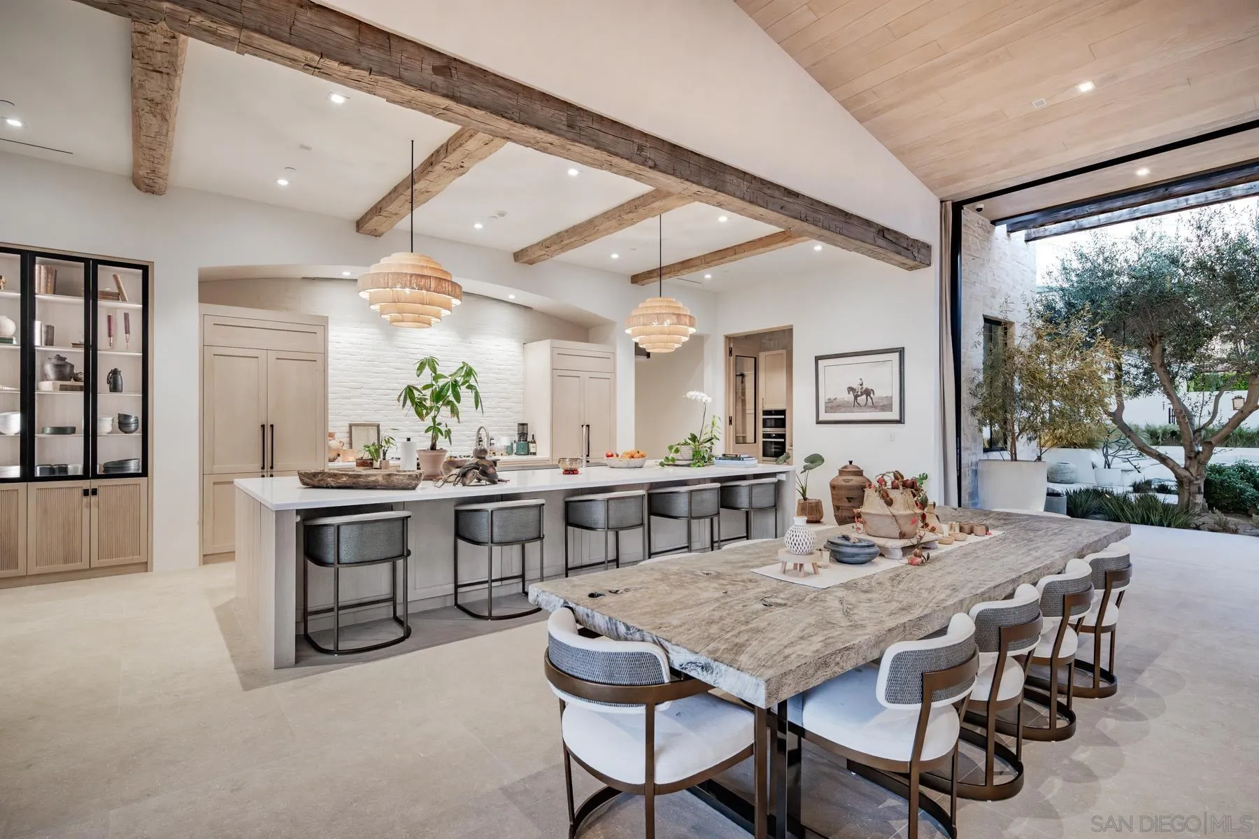 https://cdn.realtyfeed.com/cdn/127/260007132/39e8dc8de3937d12d5fff12005e5fa93.webp