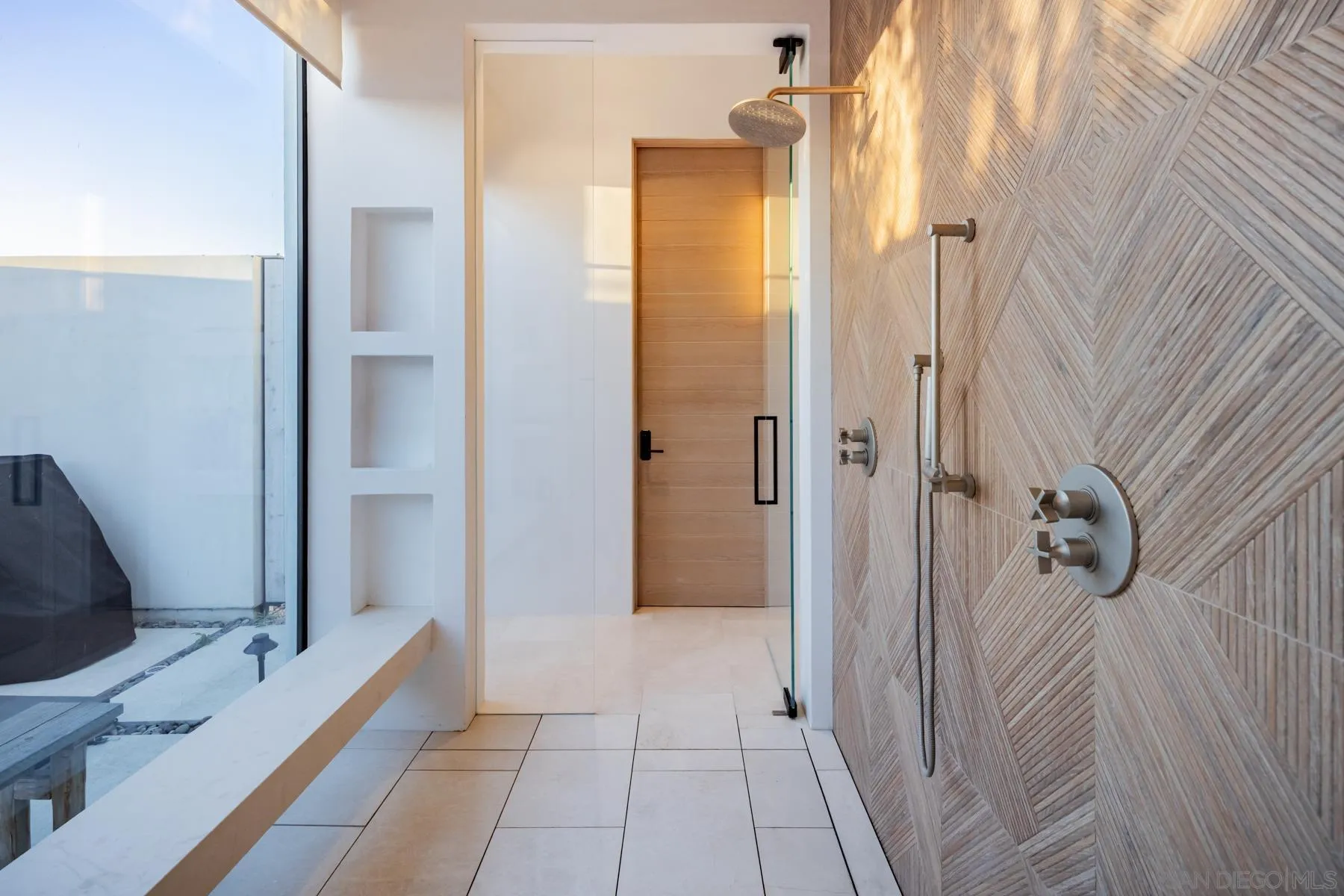 https://cdn.realtyfeed.com/cdn/127/260007132/51581cdbc10976bc54ffaf6457beed6e.webp