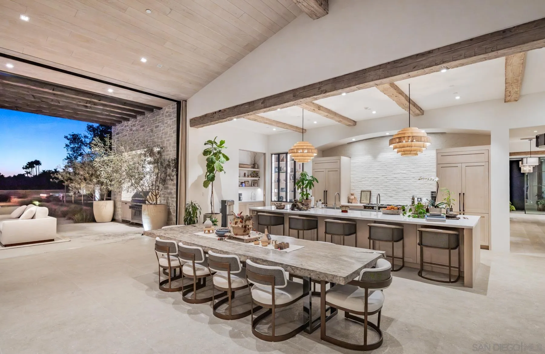 https://cdn.realtyfeed.com/cdn/127/260007132/a0c542d05bc43f8dcc182aedb5fd45f9.webp