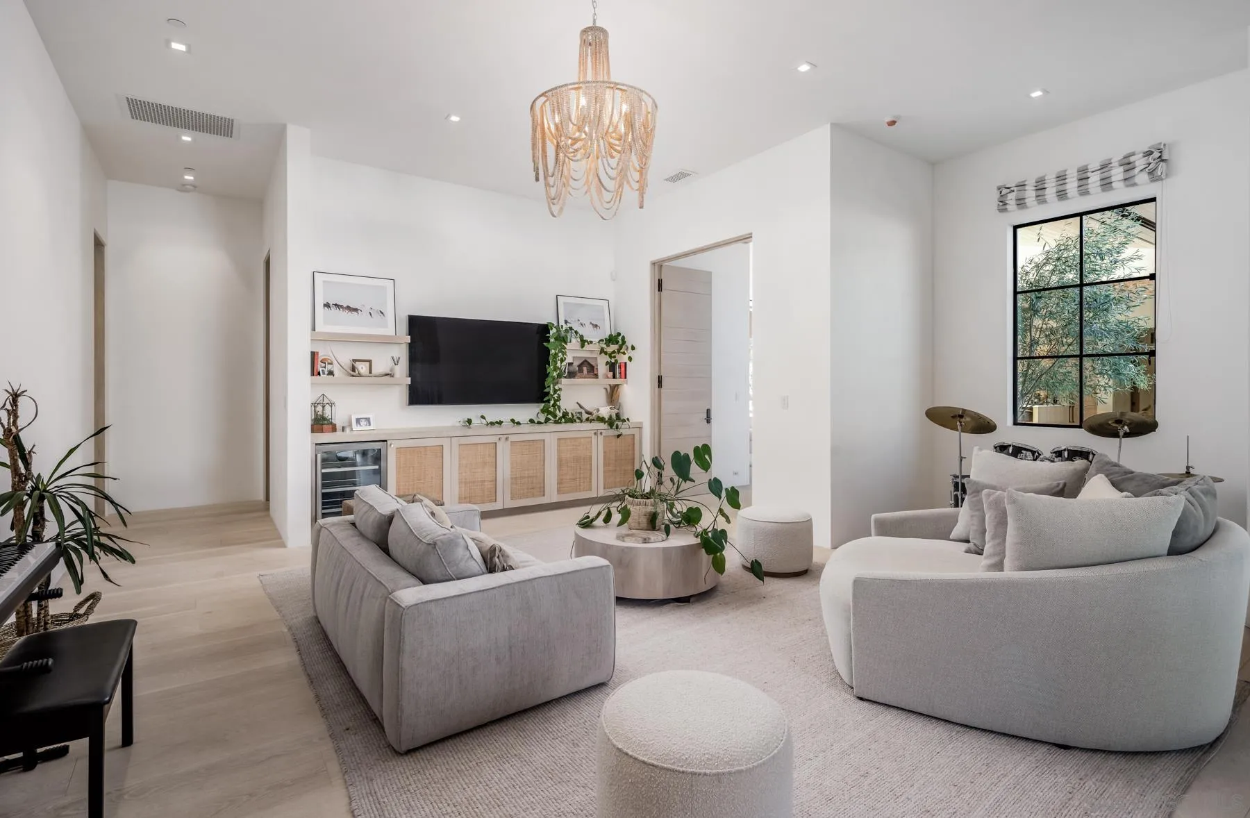 https://cdn.realtyfeed.com/cdn/127/260007132/b02b6460d4e91f4e93b9b9ecb7779c75.webp