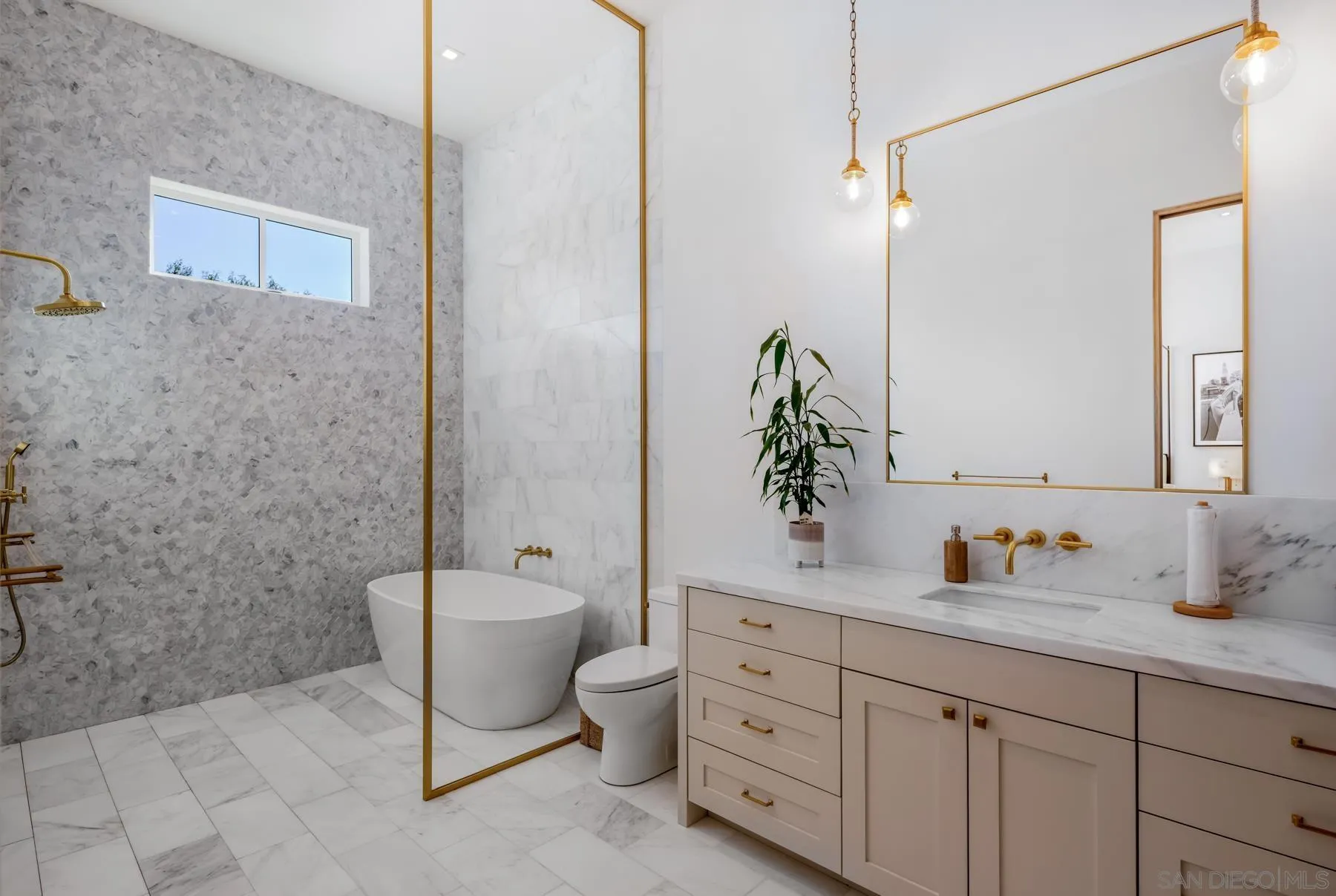 https://cdn.realtyfeed.com/cdn/127/260007132/f8fe5e113046d26e324c6896612ab1ab.webp