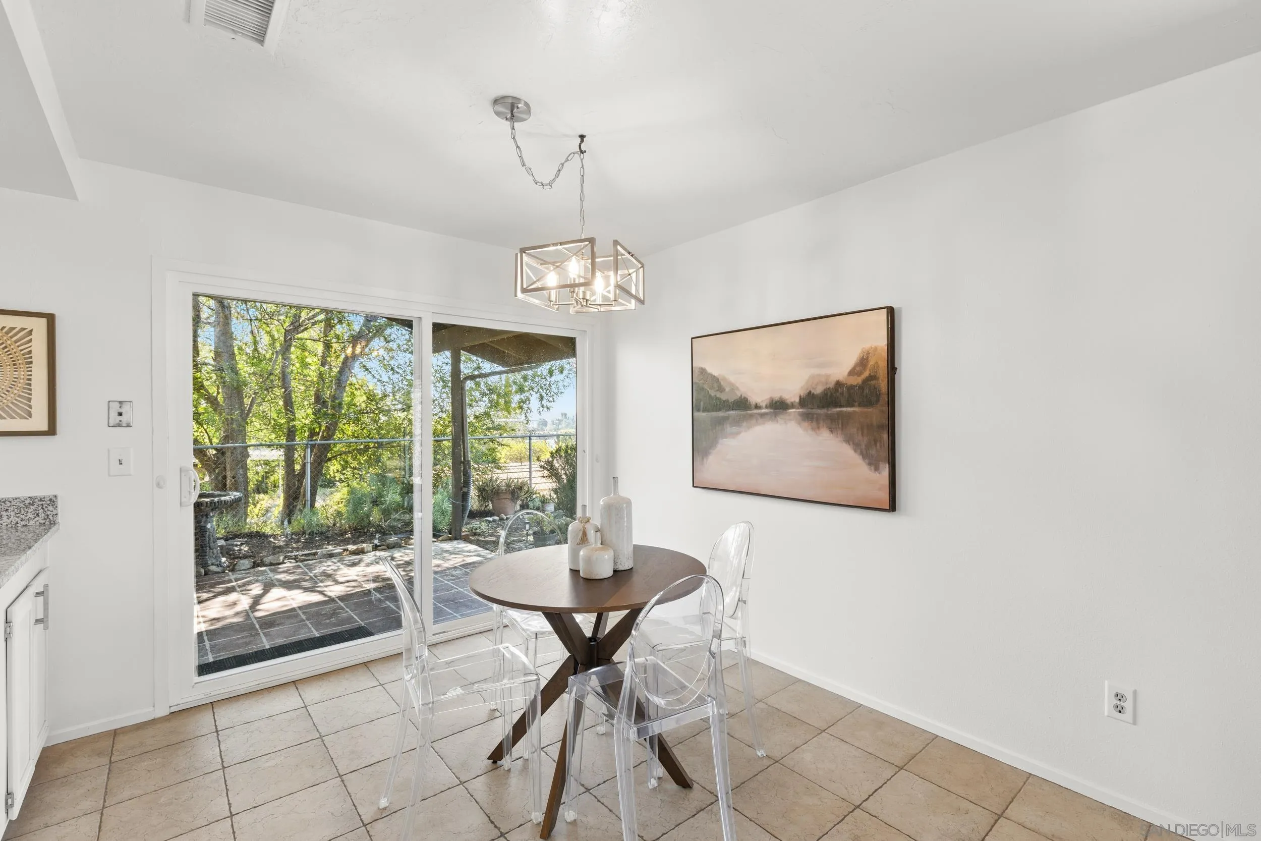 https://cdn.realtyfeed.com/cdn/127/260007133/aeda83afa835c1e6e0c263de997394e7.webp