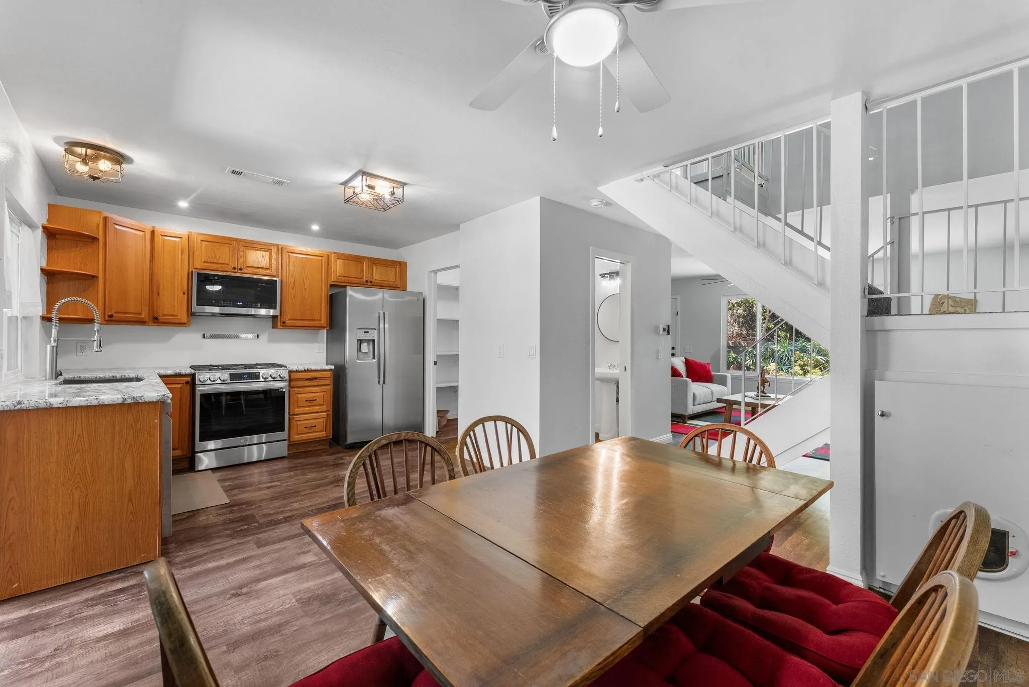 https://cdn.realtyfeed.com/cdn/127/260007136/9e40d42f7023b263480e73c4e670f453.webp