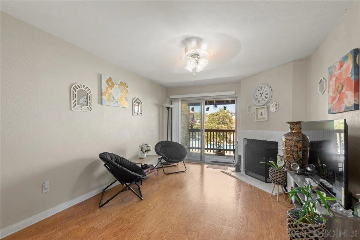 https://cdn.realtyfeed.com/cdn/127/260007141/ac8214b95d7e4597249b0c6c4a7c4f00.webp