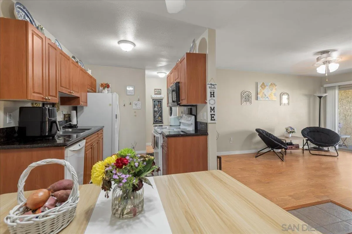 https://cdn.realtyfeed.com/cdn/127/260007141/b21e77f6d279c8bad698772bfd6b2272.webp