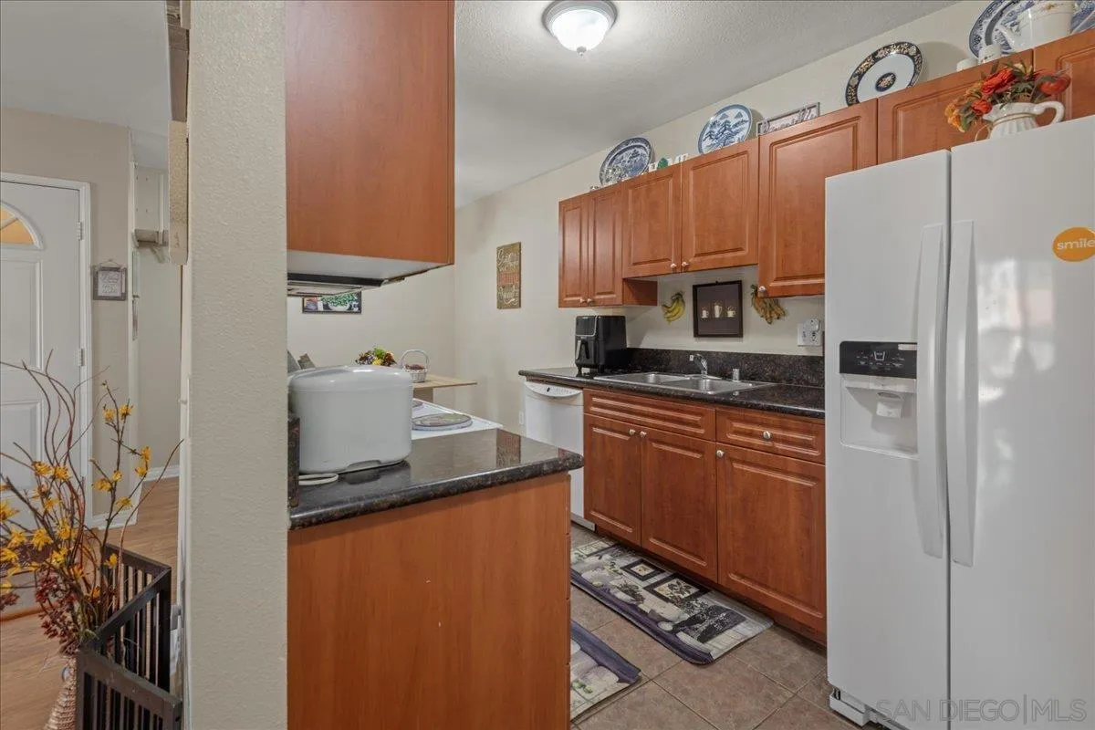 https://cdn.realtyfeed.com/cdn/127/260007141/e72dc72fd54e44d6e1f473021378161b.webp