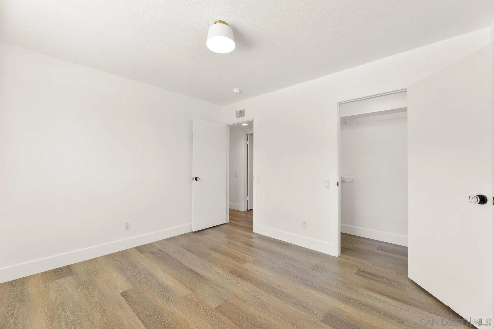 https://cdn.realtyfeed.com/cdn/127/260007146/22848fb71a904fec2a2fc35175719c4f.webp