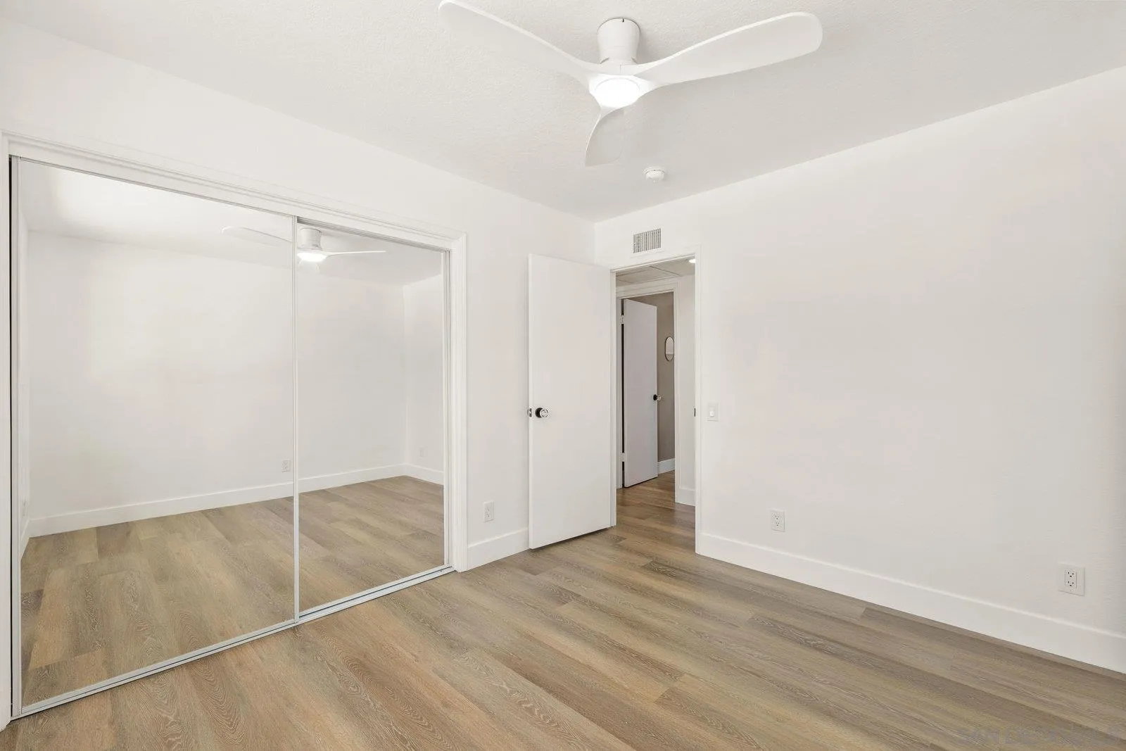 https://cdn.realtyfeed.com/cdn/127/260007146/35b9f1da8b3004adbf54e85cf17ec904.webp