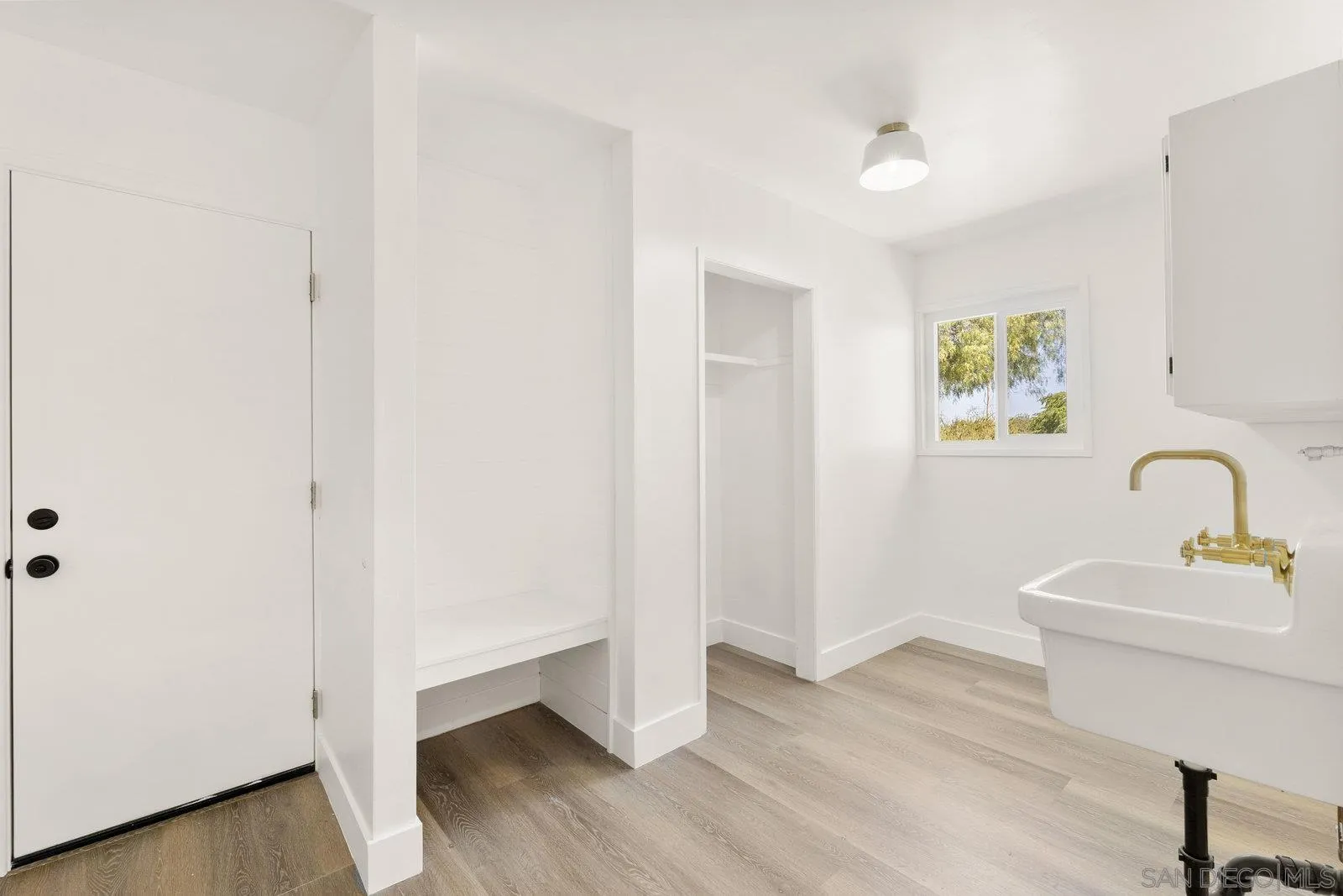https://cdn.realtyfeed.com/cdn/127/260007146/6fa98be23b471514fad74d795d285b93.webp