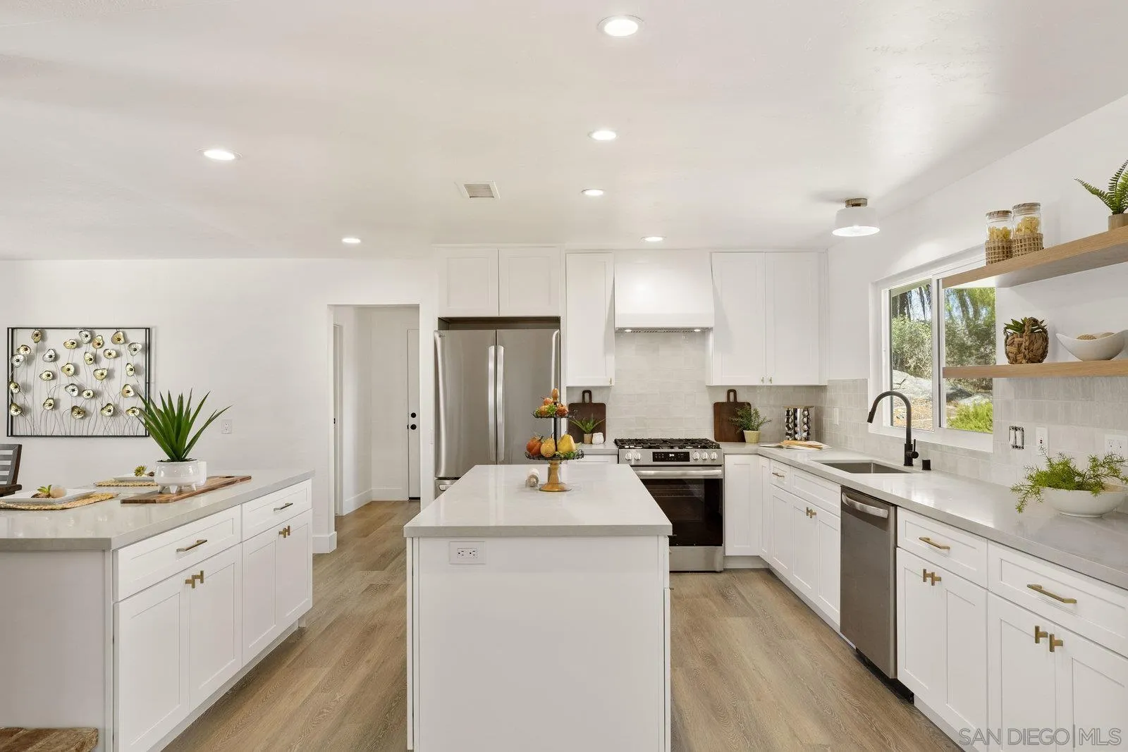 https://cdn.realtyfeed.com/cdn/127/260007146/c3ccacfac750666abd875e48d1cb5fc8.webp