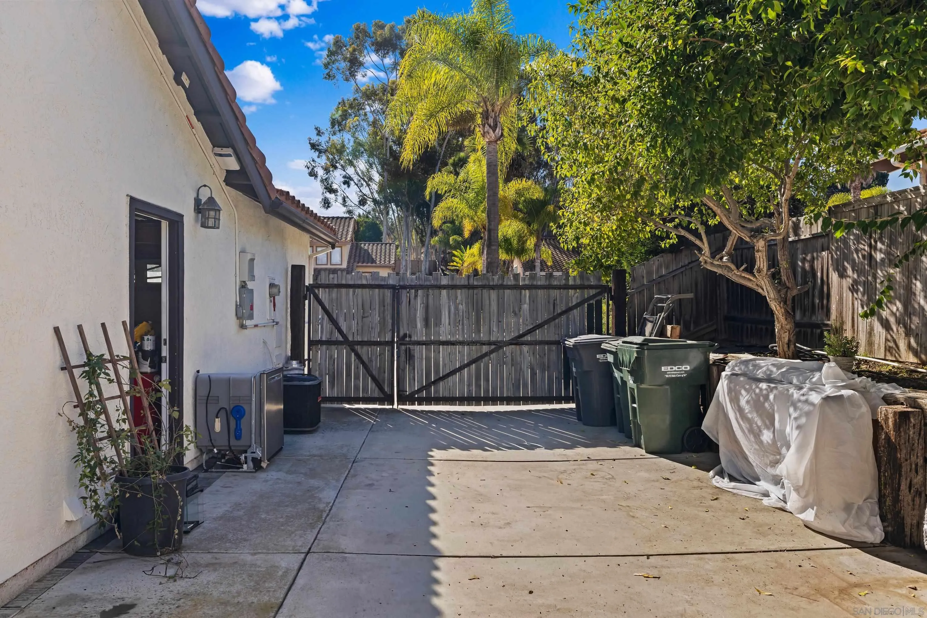 https://cdn.realtyfeed.com/cdn/127/260007147/545408a811e14c50907dc58f716ed23c.webp