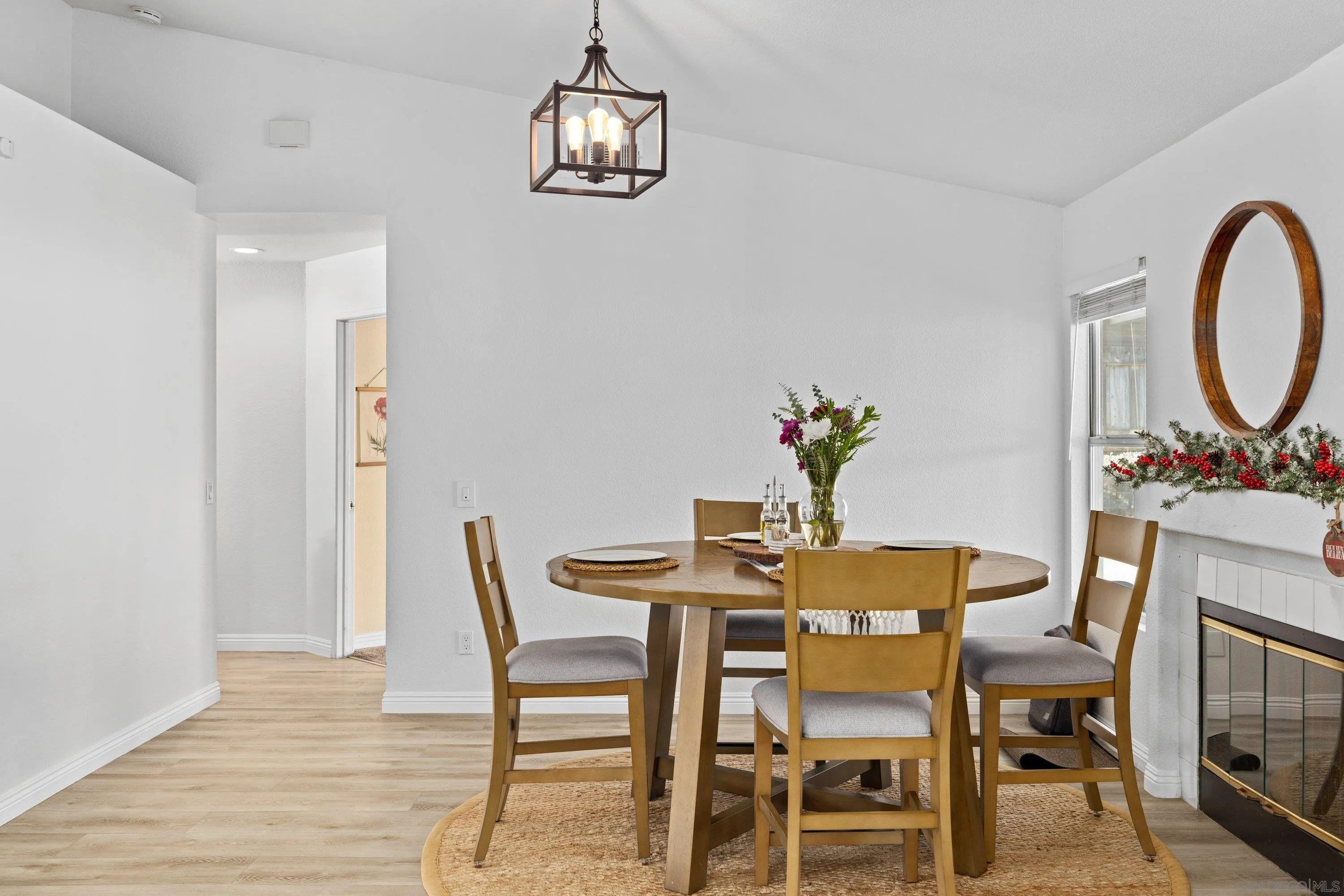 https://cdn.realtyfeed.com/cdn/127/260007147/e3e51d9505b0079497f9d61d4af9e573.webp
