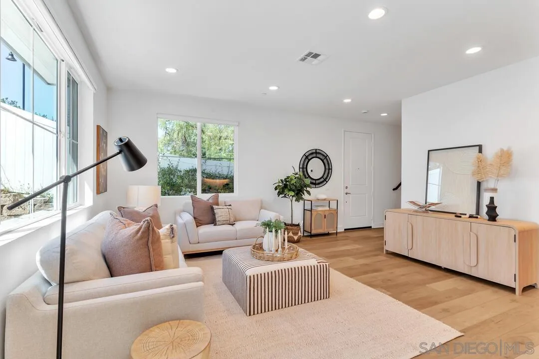https://cdn.realtyfeed.com/cdn/127/260007148/1573aea4c7e276c36032823aeaa6f99e.webp