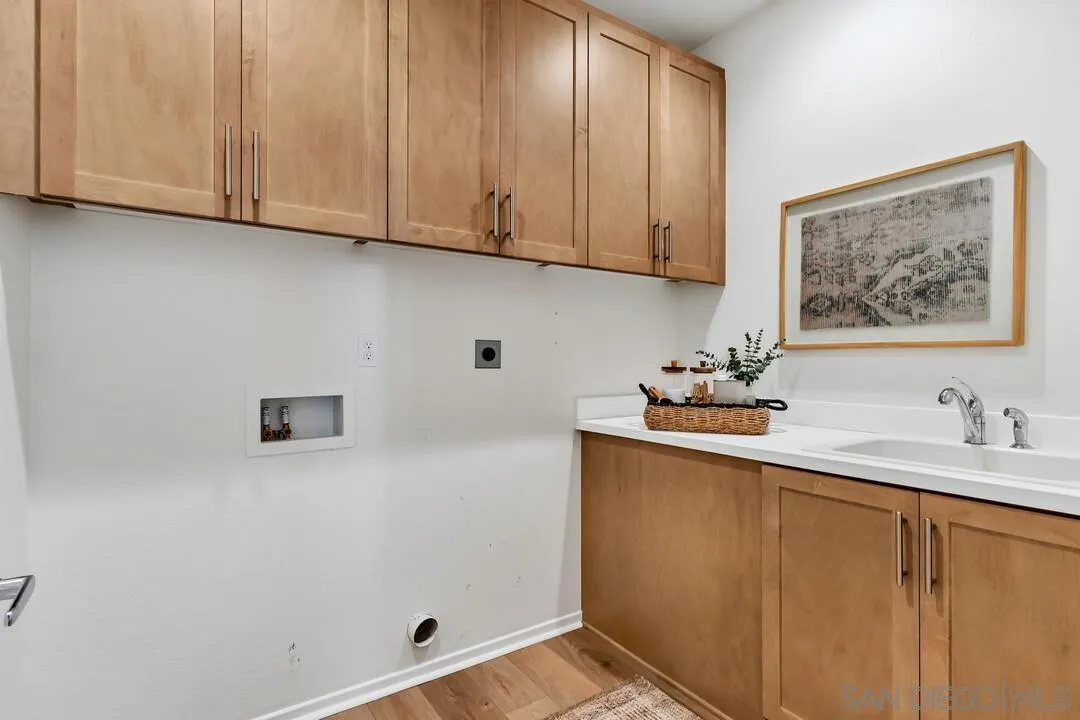 https://cdn.realtyfeed.com/cdn/127/260007148/5bbab592a6f29d3157f9c418b34cf478.webp