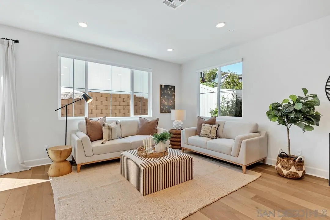 https://cdn.realtyfeed.com/cdn/127/260007148/ff2571a2771d3c53787945834cce77ab.webp