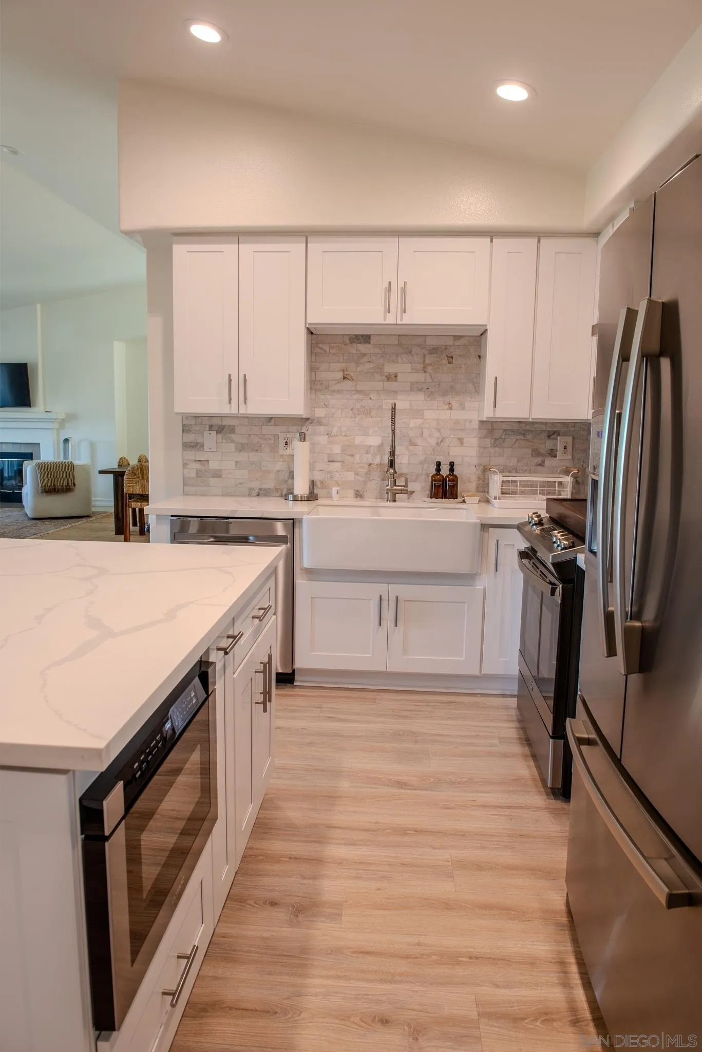 https://cdn.realtyfeed.com/cdn/127/260007151/323c40a78c2fecd14987cac55d91837d.webp