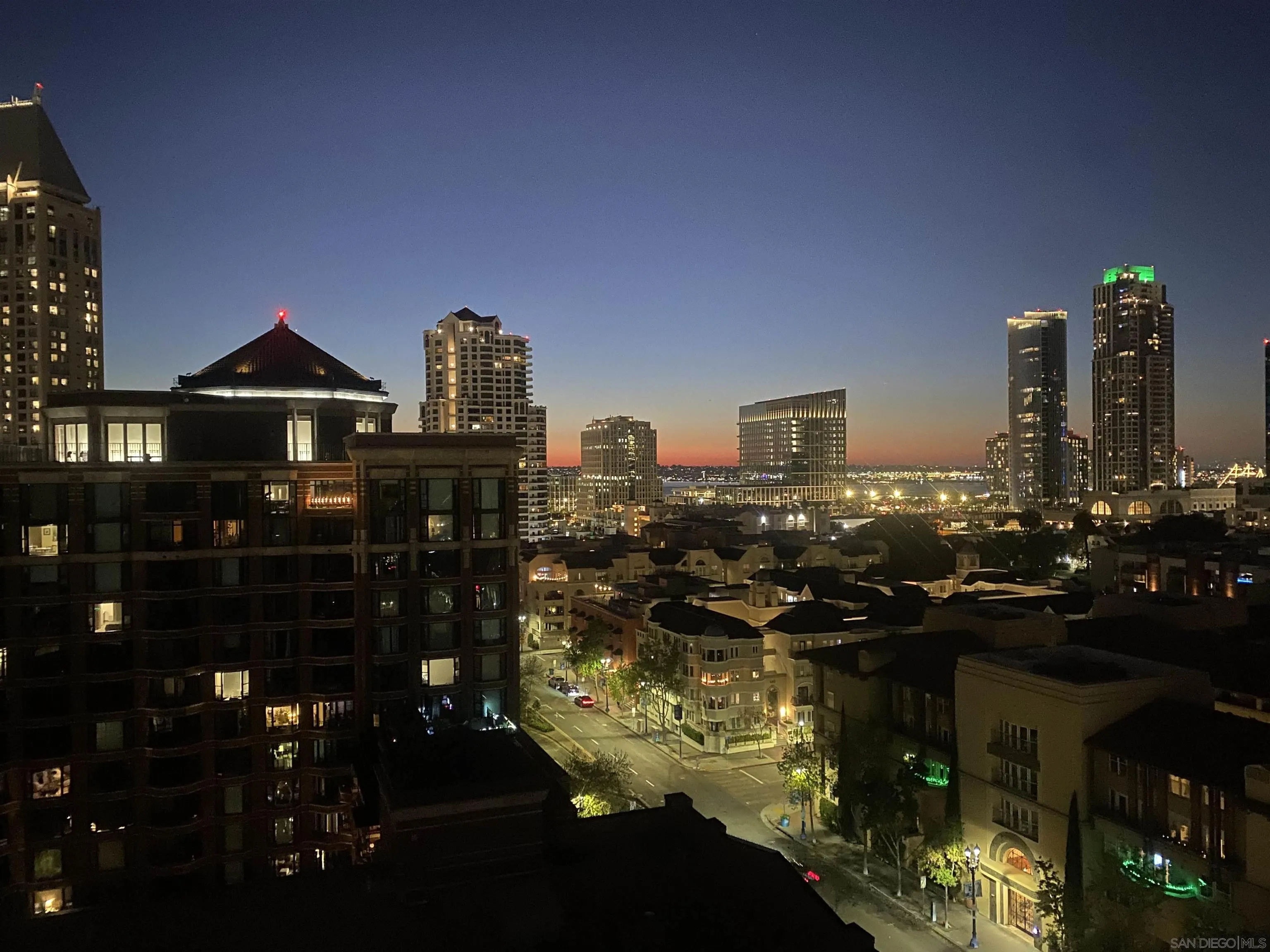 https://cdn.realtyfeed.com/cdn/127/260007153/026061c5f642d5fda1586780765da643.webp