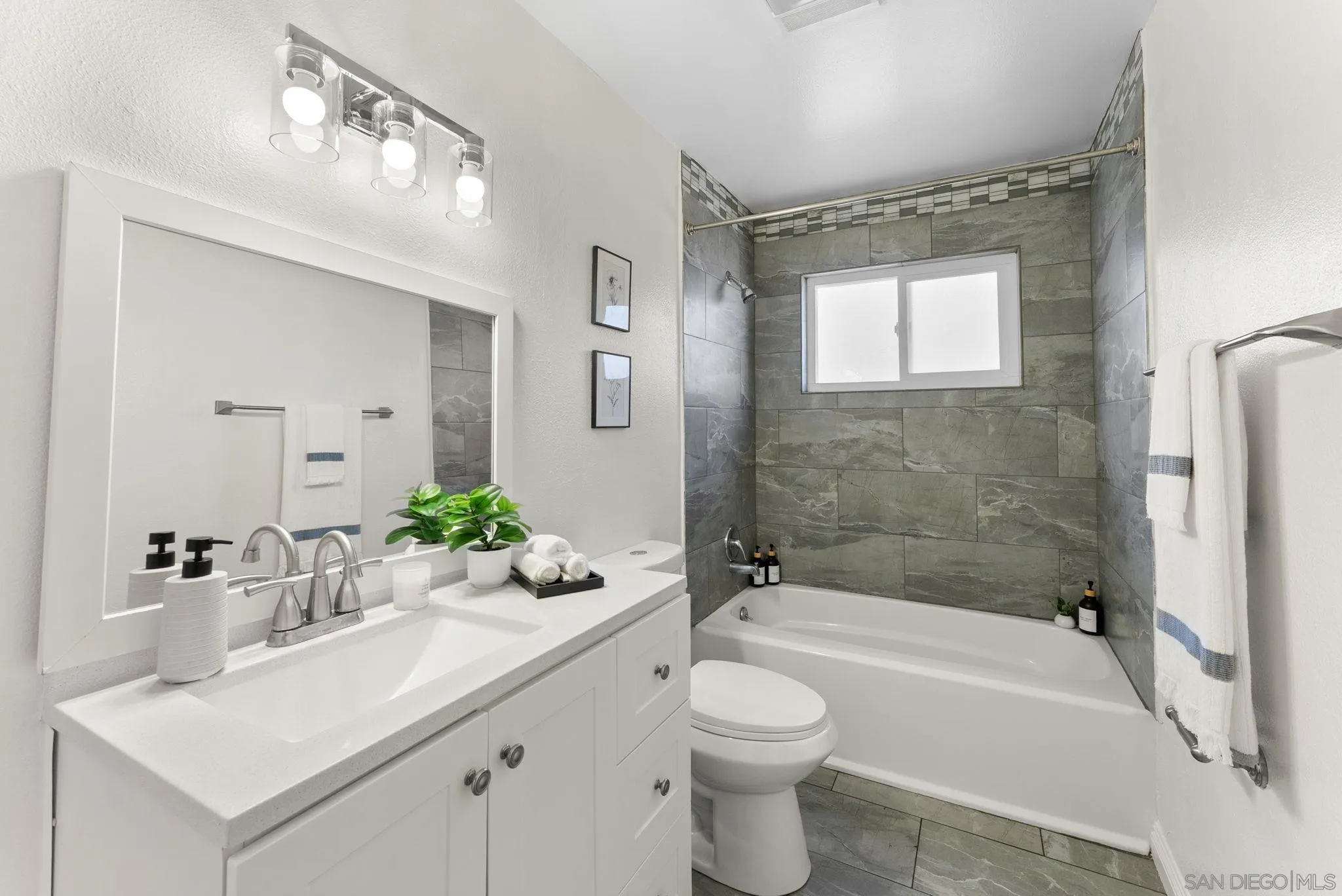 https://cdn.realtyfeed.com/cdn/127/260007157/af208cddc01b1e57082c4b88bfdf000c.webp